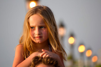 girl on fathers shoulders key west florida