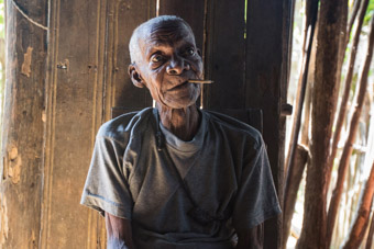 old man smoking columbia